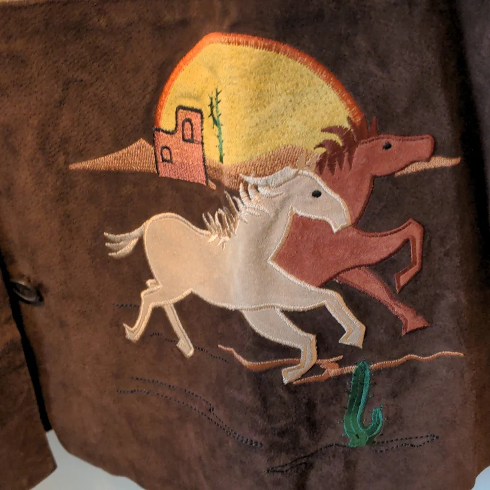 The Quacker Factory Women's Size 1X 100% Leather Western Horse Themed Shirt - Picture 4 of 15